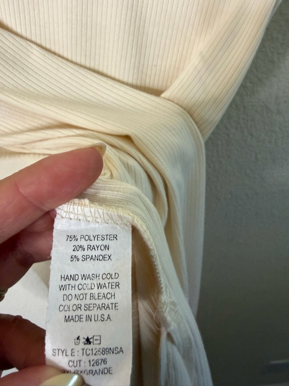 Dressed in LALA Gigi Sleeveless Ribbed Tunic Tank Top in Sand Womens Size 2X - Picture 6 of 6